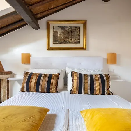 Apartman Attico Con Terrazza Privata Silenzioso Casa Mem *