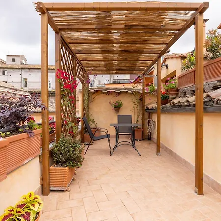 Apartman Attico Con Terrazza Privata Silenzioso Casa Mem *